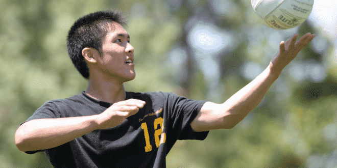 Come eseguire la battuta nella pallavolo