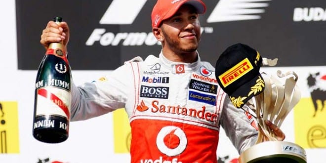 Hamilton vince il GP di Singapore