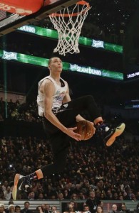 LaVine vince la gara delle schiacciate all'All Star Game